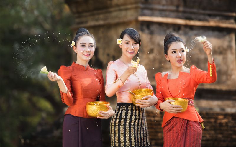“ညိုမြ” သင်္ကြန်သီချင်းကို ဘာအဓိပ္ပာယ်နဲ့ ပေးထားတာလဲ