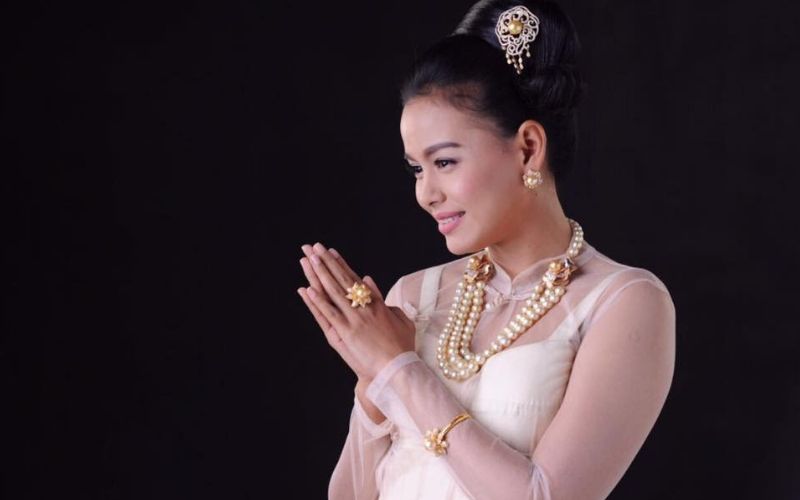 ပုလဲနဲ့ လက်ဝတ်ရတနာတွေကို မထင်မှတ်ထားတဲ့ဈေးတွေနဲ့ ဘယ်မှာဝယ်ကြမလဲ