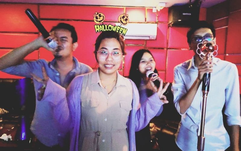 KTV မှာ ကြုံနေကျ ကိုယ်တွေ့အနှောက်ဇာတ်လမ်းလေးများ စုစည်းမှု