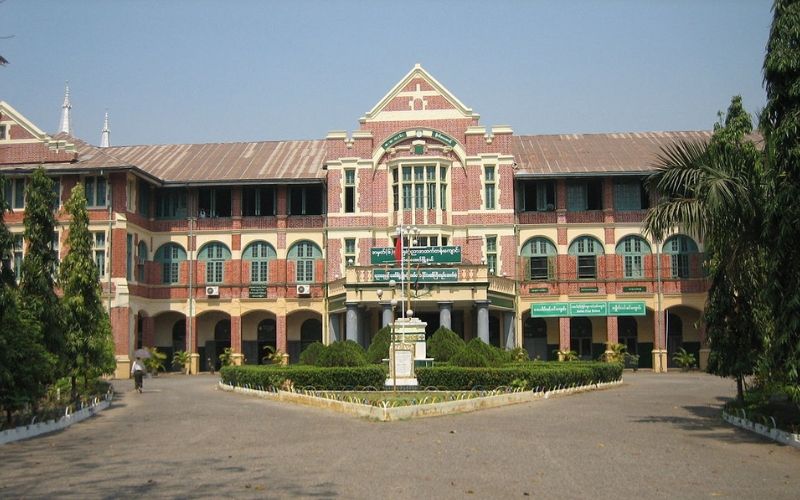 သင်မသိသေးတဲ့ St. Paul ကျောင်းရဲ့ စိတ်ဝင်စားဖွယ်ရာများ