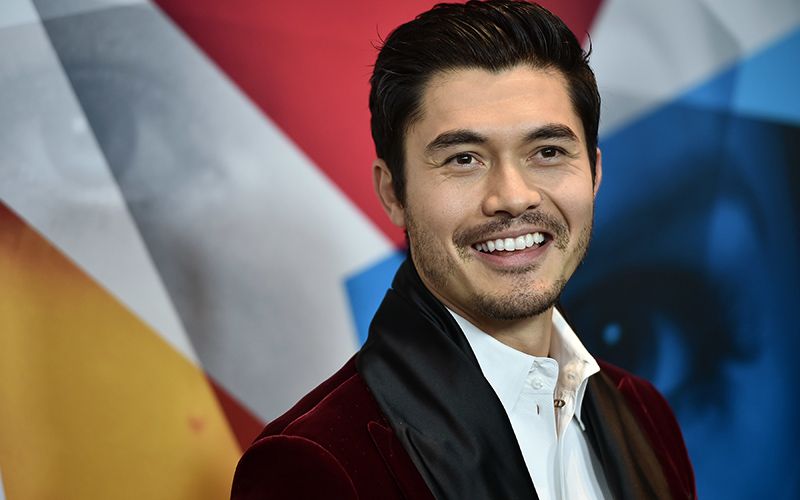 Crazy Rich Asians ထဲက သူဌေးသားလေး Henry Golding ရဲ့ စိတ်ဝင်စားဖွယ် လူသိနည်းတဲ့အချက်များ