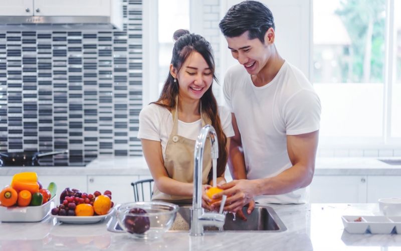 ချစ်သူစုံတွဲလေးတွေတိုင်း အချစ်သစ်တစ်ဖန်မွေးဖွားဖို့ရာ