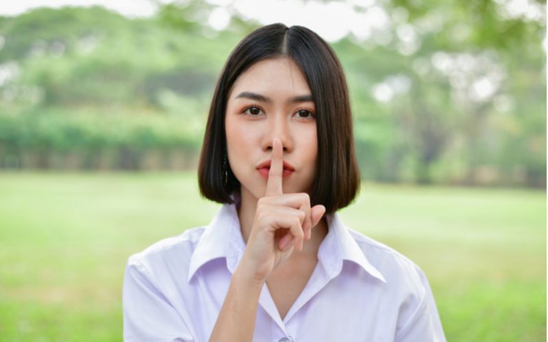 သင့်အိမ်နီးချင်းတွေက သင့်ကို လျှို့ဝှက်ထားတဲ့အကြောင်းအရာတွေ