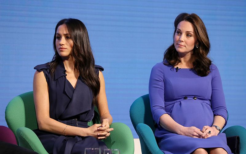 ဓာတ်ပုံတွေထဲမှာ လှပကျော့ရှင်းနေအောင် Kate Middleton နဲ့ Meghan တို့ ဘယ်လိုနေထိုင်ကြလဲ