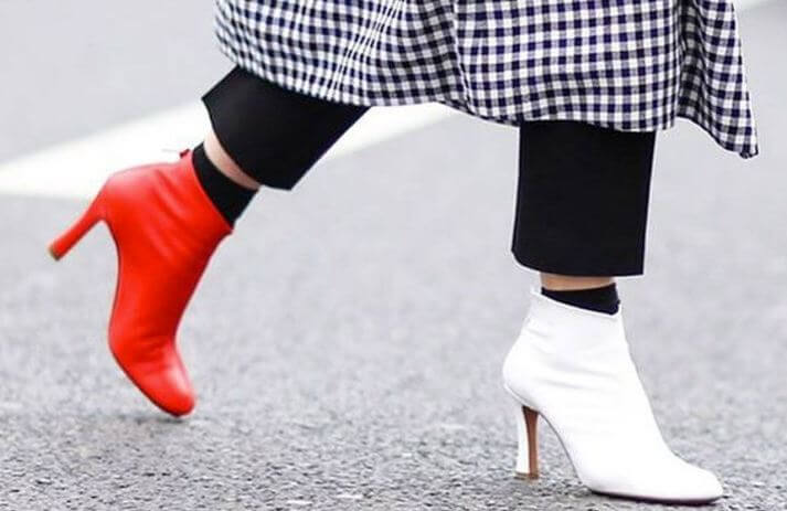 နှစ်ရောင်စပ်ကာလာ Mismatched Shoes တွေနောက်ပိုင်းဘာလို့ခေတ်စားလာတာလဲ