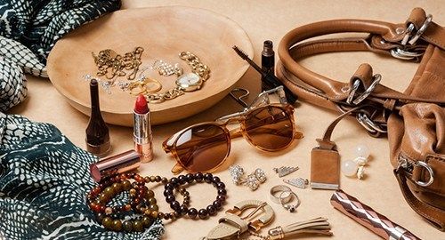 Accessories လေးကိုကြာရှည်ခံပြီးအရောင်မလွင့်အောင်ထိန်းသိမ်းသင့်တဲ့နည်းလမ်း