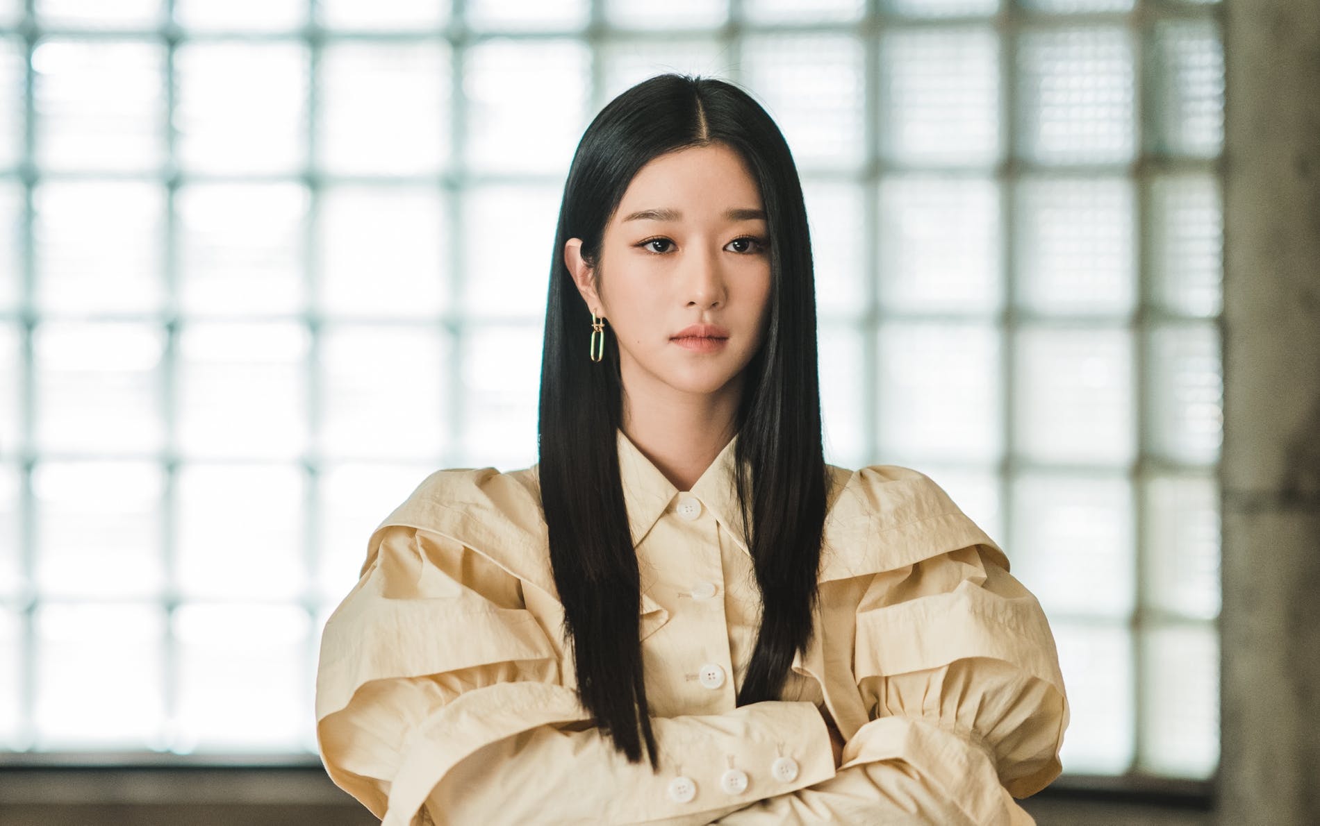 Seo Ye-Ji ရဲ့ဆွဲဆောင်မှုရှိတဲ့ပုံတွေနဲ့ပရိတ်သတ်တွေကိုဘယ်လိုဖမ်းစားထားလဲ