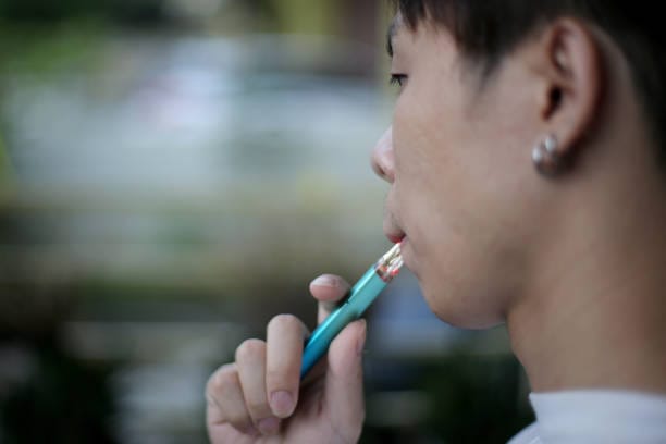 ရန်ကုန်မြို့လယ်တွင် Vape ယဉ်ကျေးမှု ထိန်းချုပ်မှုမဲ့လာခြင်း- လူငယ်များ၏အနာဂတ်နှင့် သက်ဆိုင်ရာ၏ တာဝန်