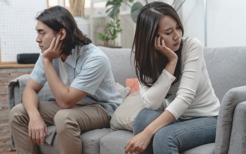 နားလည်မှုမရှိတဲ့အချစ်ရေးတွေက စိတ်ကိုဘယ်လိုဒုက္ခပေးနိုင်လဲ
