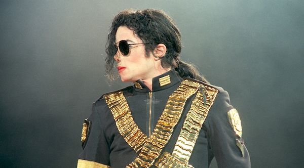 Michael Jackson သီချင်းများဆီသို့ တမ်းချင်း